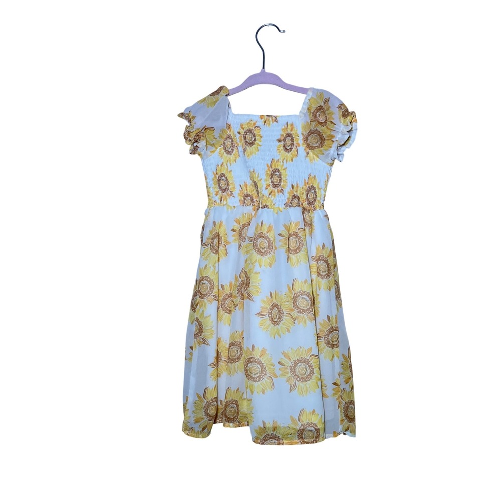 Emma & Elsa Sunflower Smocked Dress Kids Size 4 White Yellow  Floral